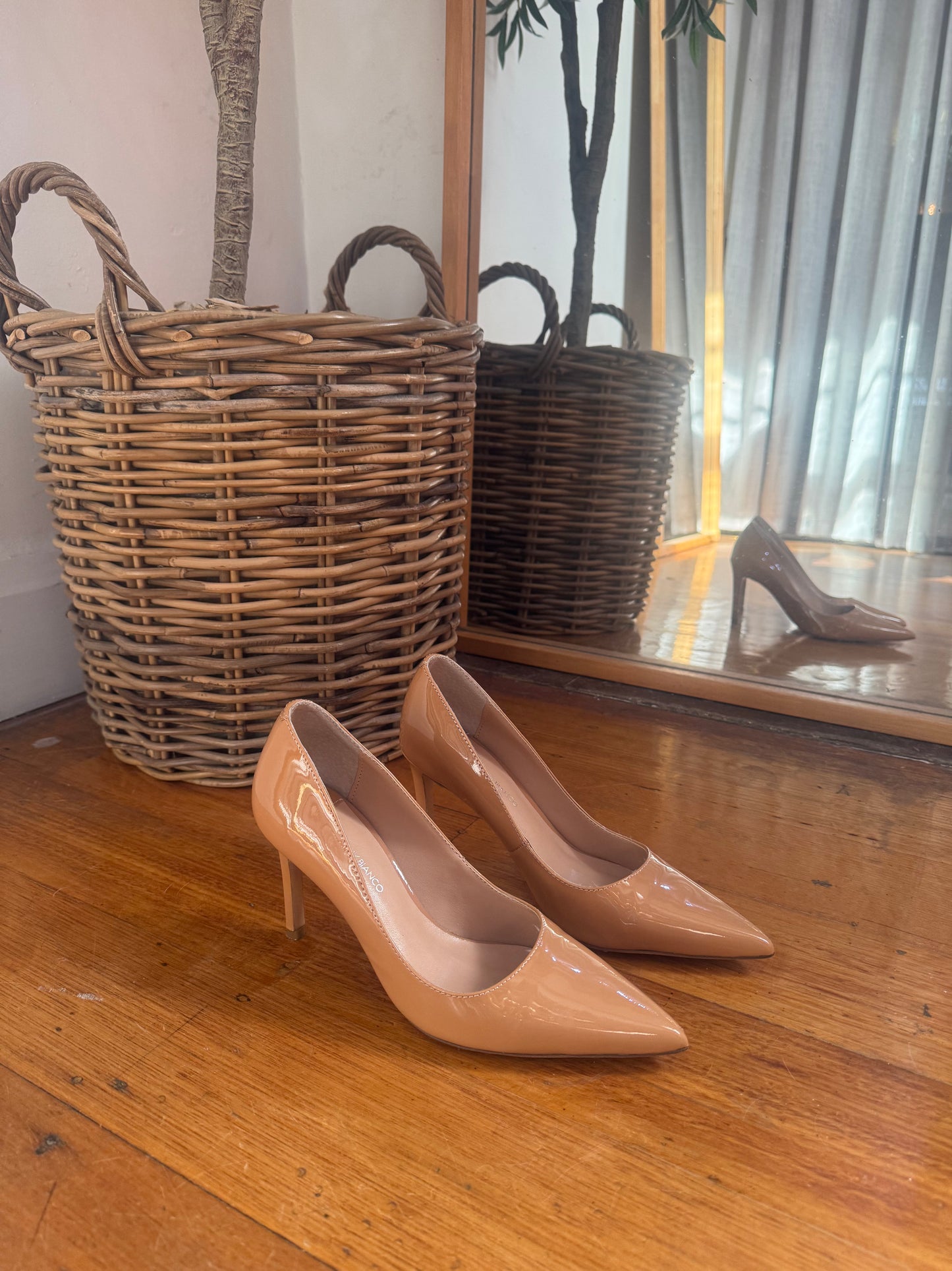 Tony Bianco Beige Patent Leather Heels - Size 7