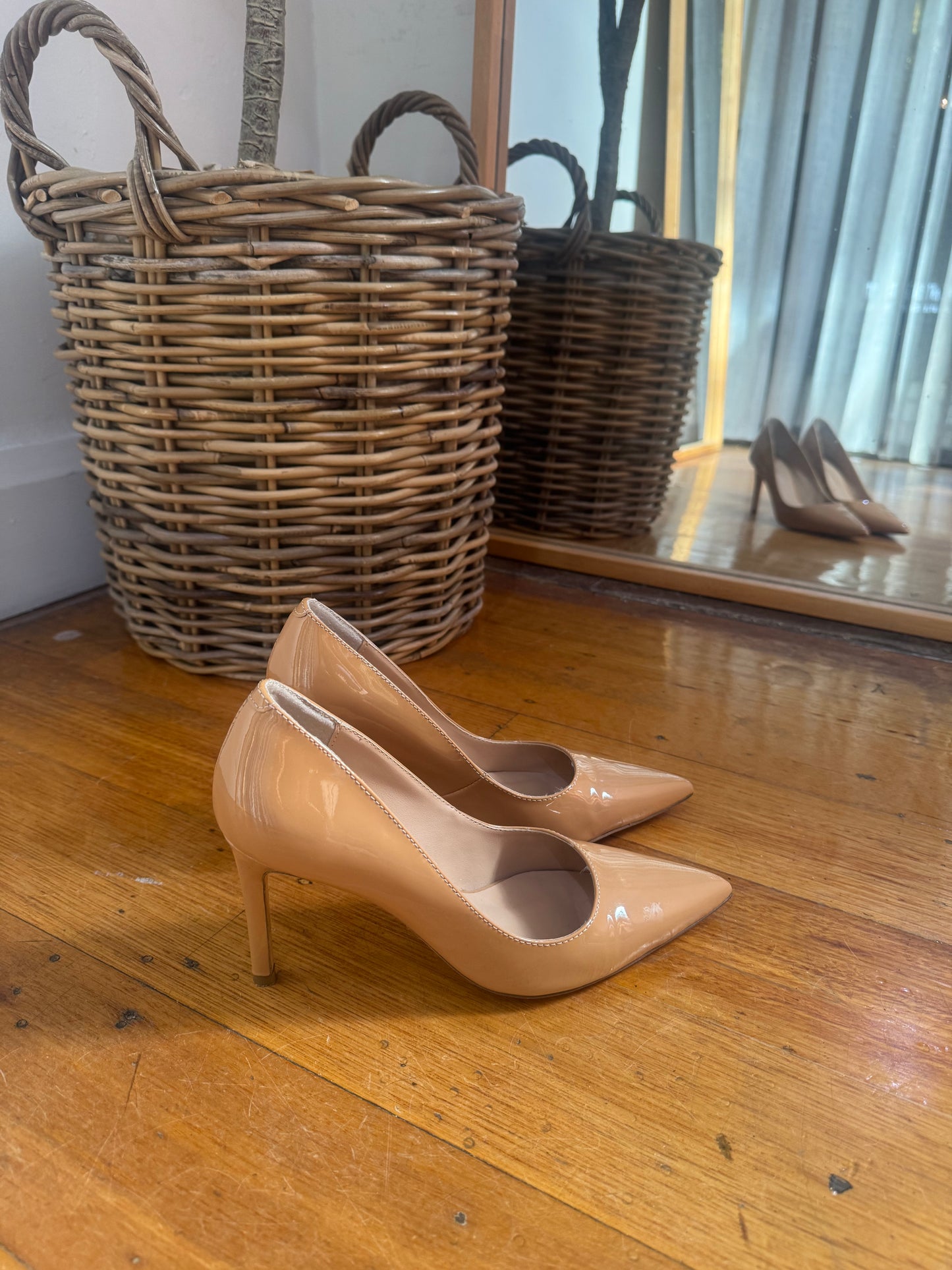 Tony Bianco Beige Patent Leather Heels - Size 7
