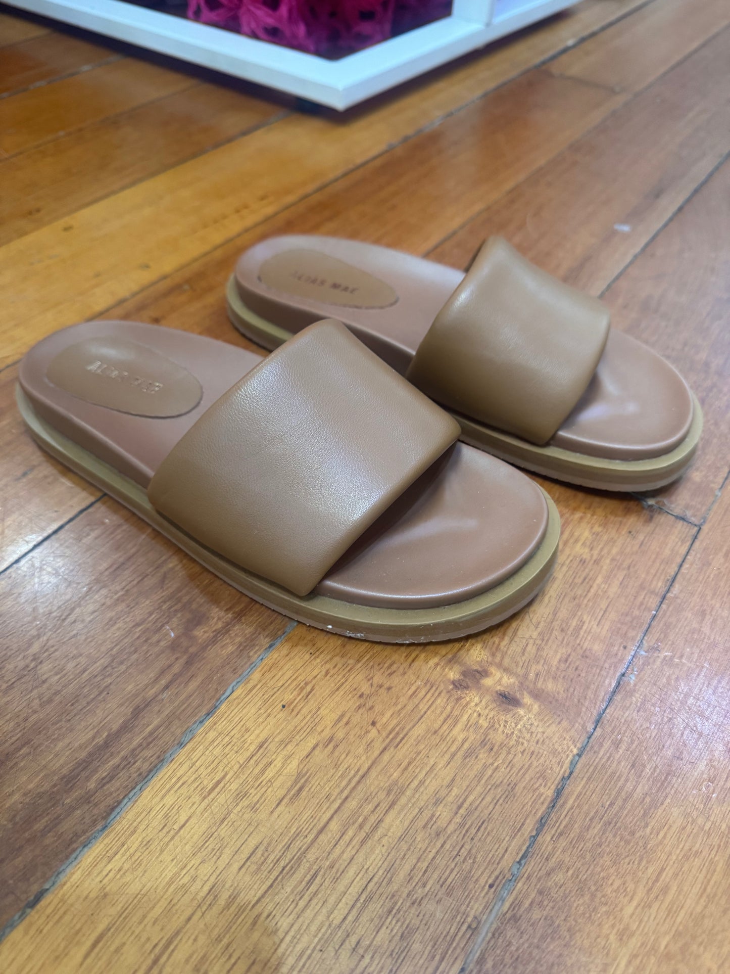 Alias Mae Tan Slides - Size 37