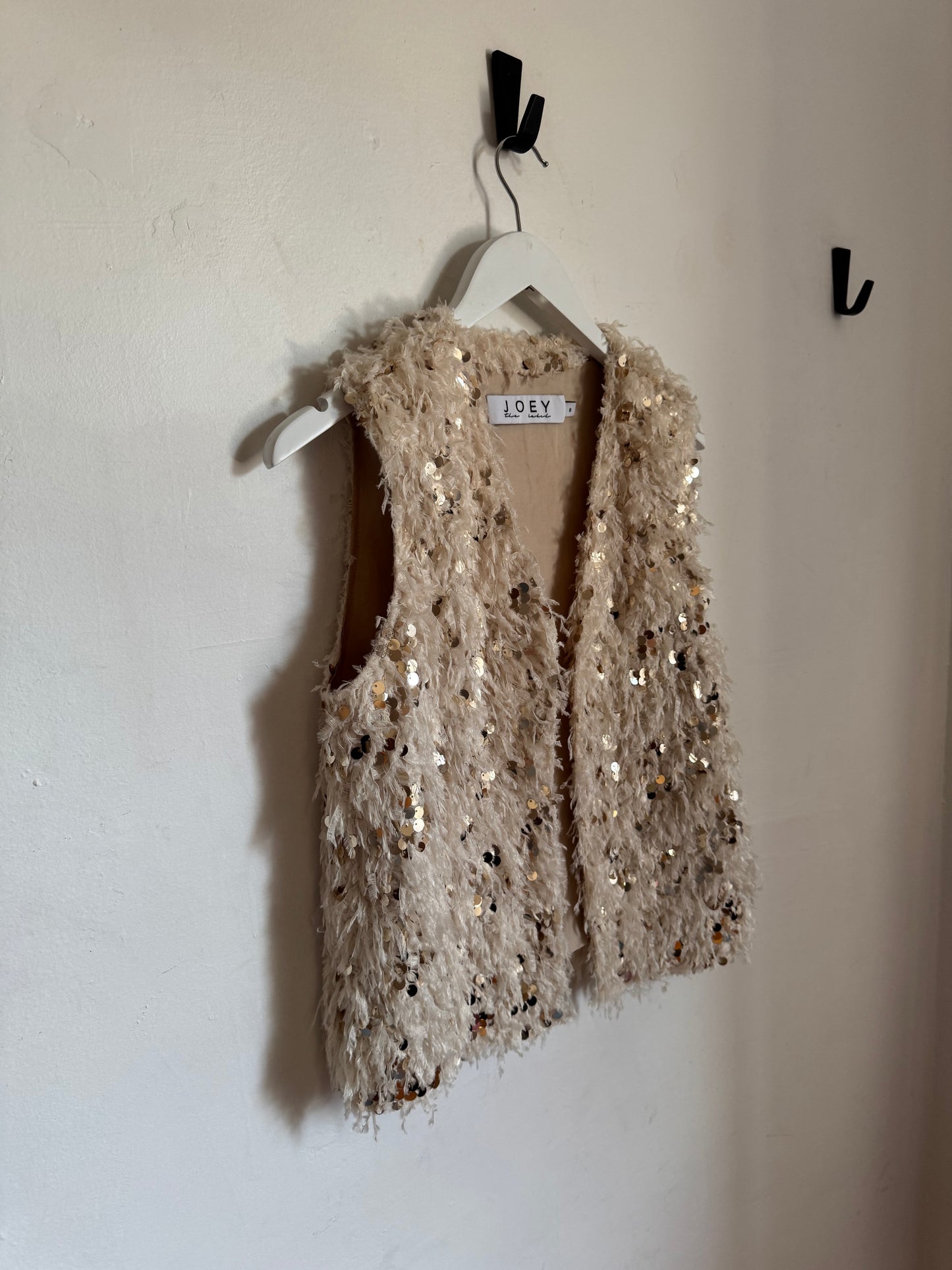 Joey the Label Splendour Vest - Size 8
