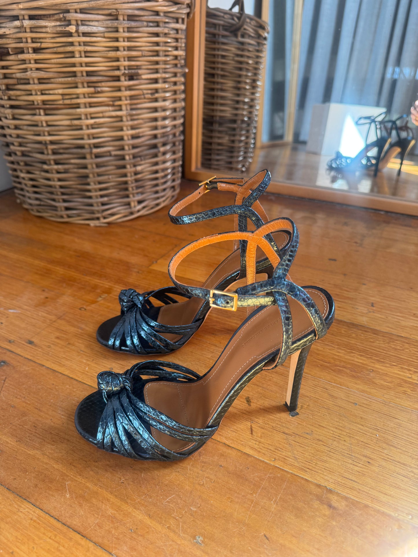 Scanlan Theodore Fine Knot Stiletto - Size 38