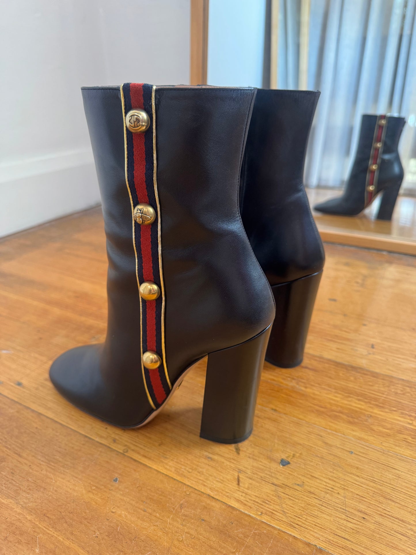 Gucci Authentic Leather Riding Boots - Size 41 (Box & Dust Bags included)