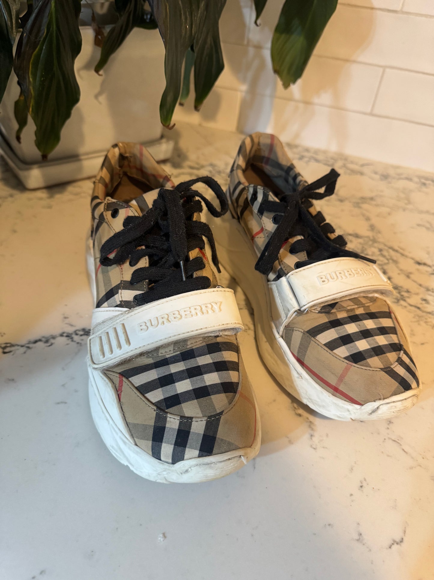 Burberry Regis Low-top Multi Trainer - Size 40