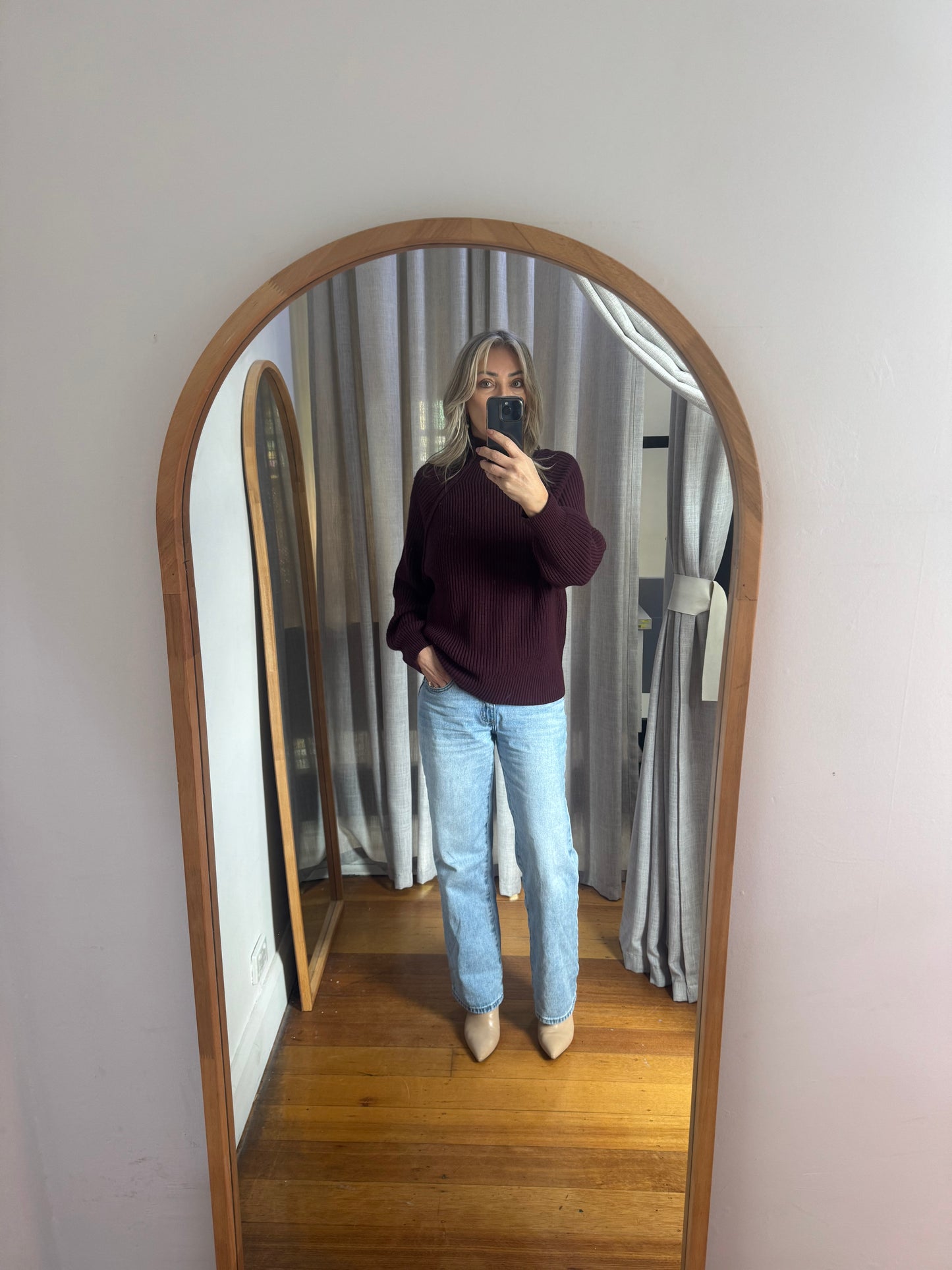 HENNE Burgundy Ribbed Sweater - Size M