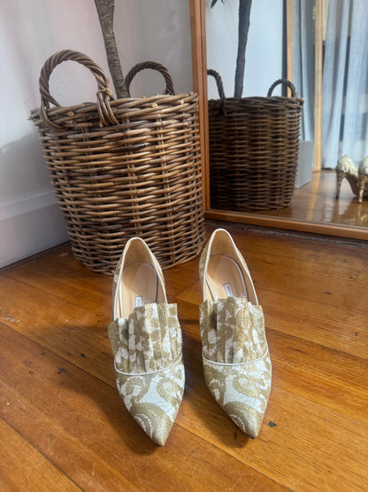 BIONDA CASTANA Daphne Gold Lace Heels - Size 39 (Like New in Box)