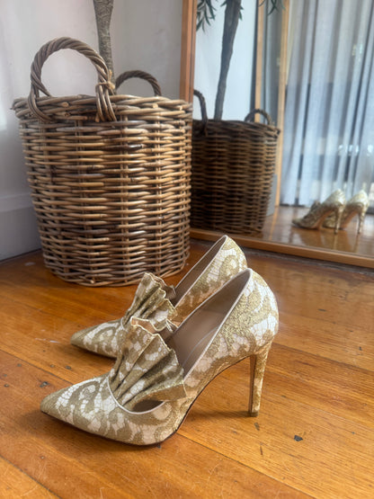 BIONDA CASTANA Daphne Gold Lace Heels - Size 39 (Like New in Box)