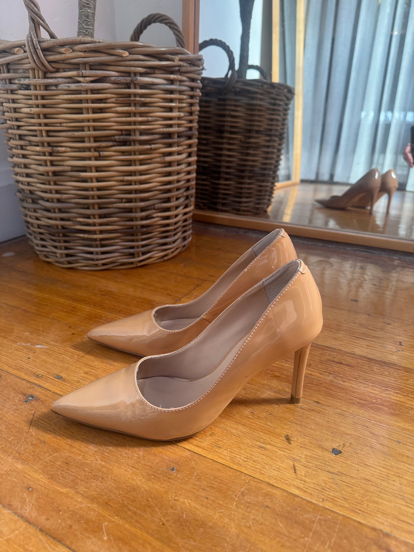 Tony Bianco Beige Patent Leather Heels - Size 7