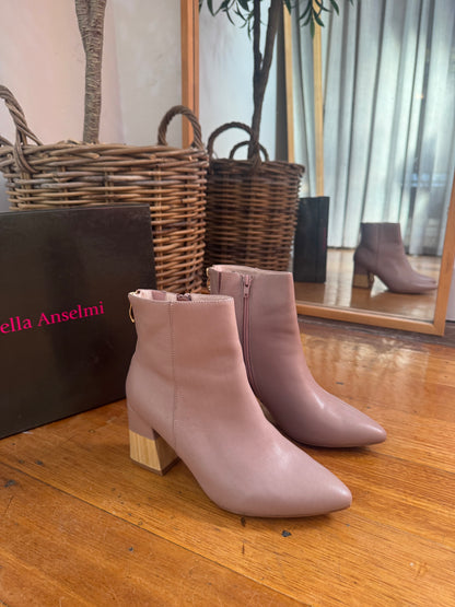 Isabella Anselmi Shapwick Ankle Boots - Size 38 (Brand New in Box)