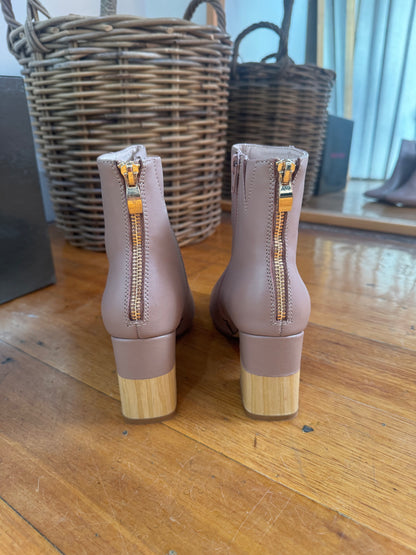 Isabella Anselmi Shapwick Ankle Boots - Size 38 (Brand New in Box)