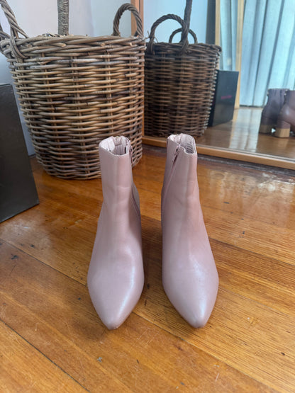 Isabella Anselmi Shapwick Ankle Boots - Size 38 (Brand New in Box)