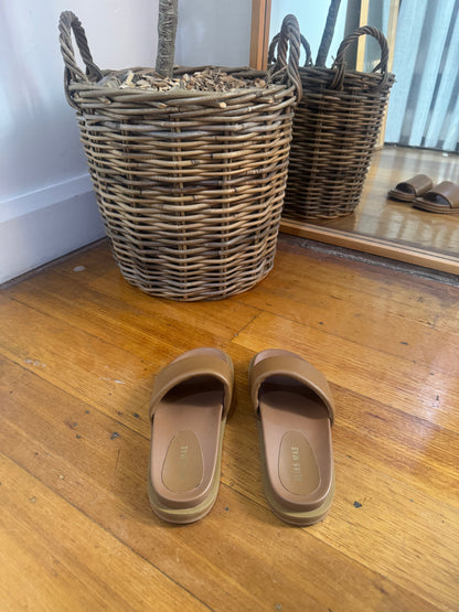 Alias Mae Tan Slides - Size 37