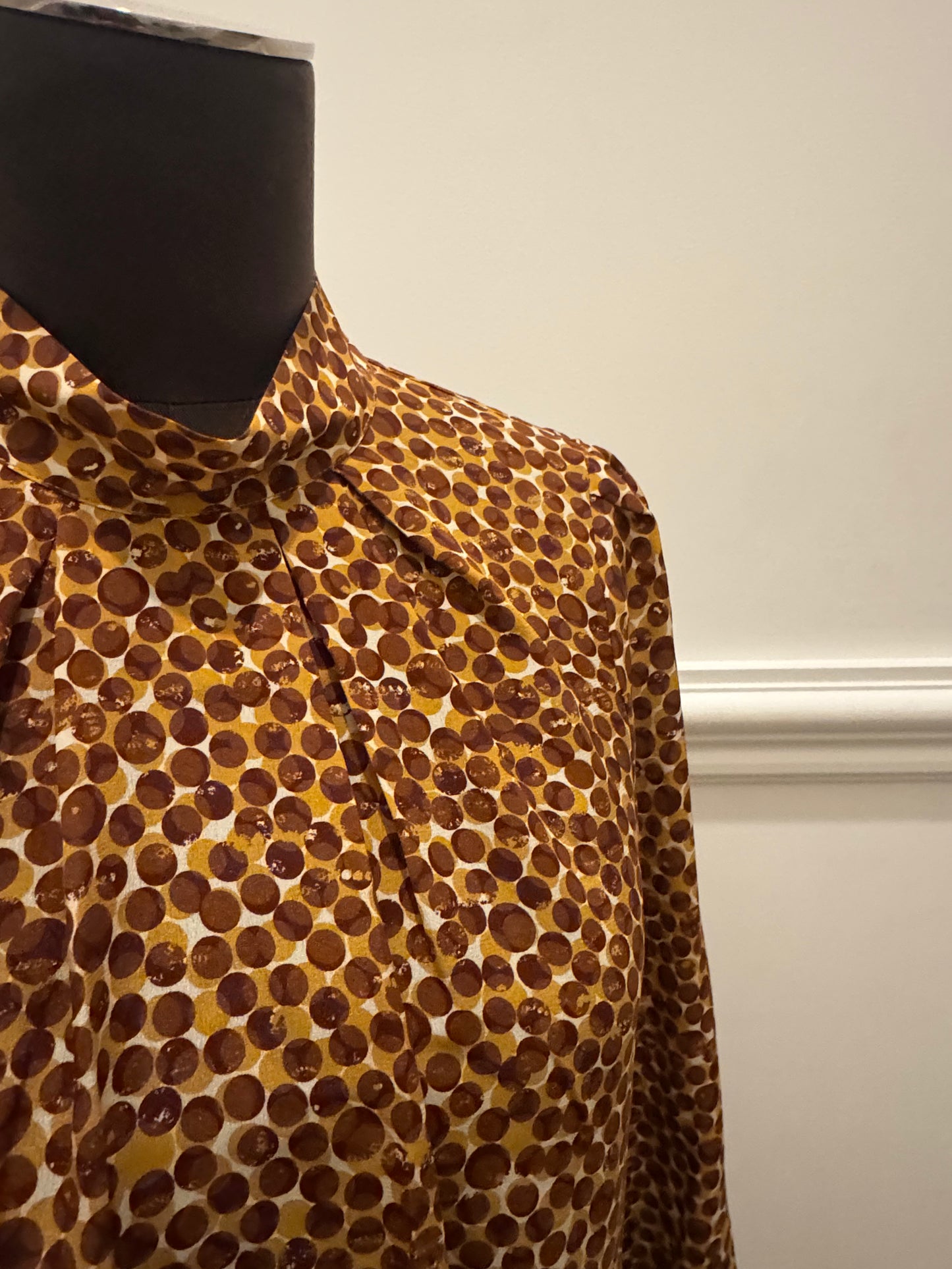 Anna Thomas 100% Silk Spot Blouse - Size 6
