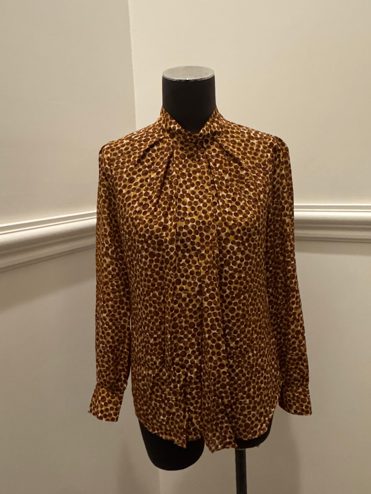 Anna Thomas 100% Silk Spot Blouse - Size 6