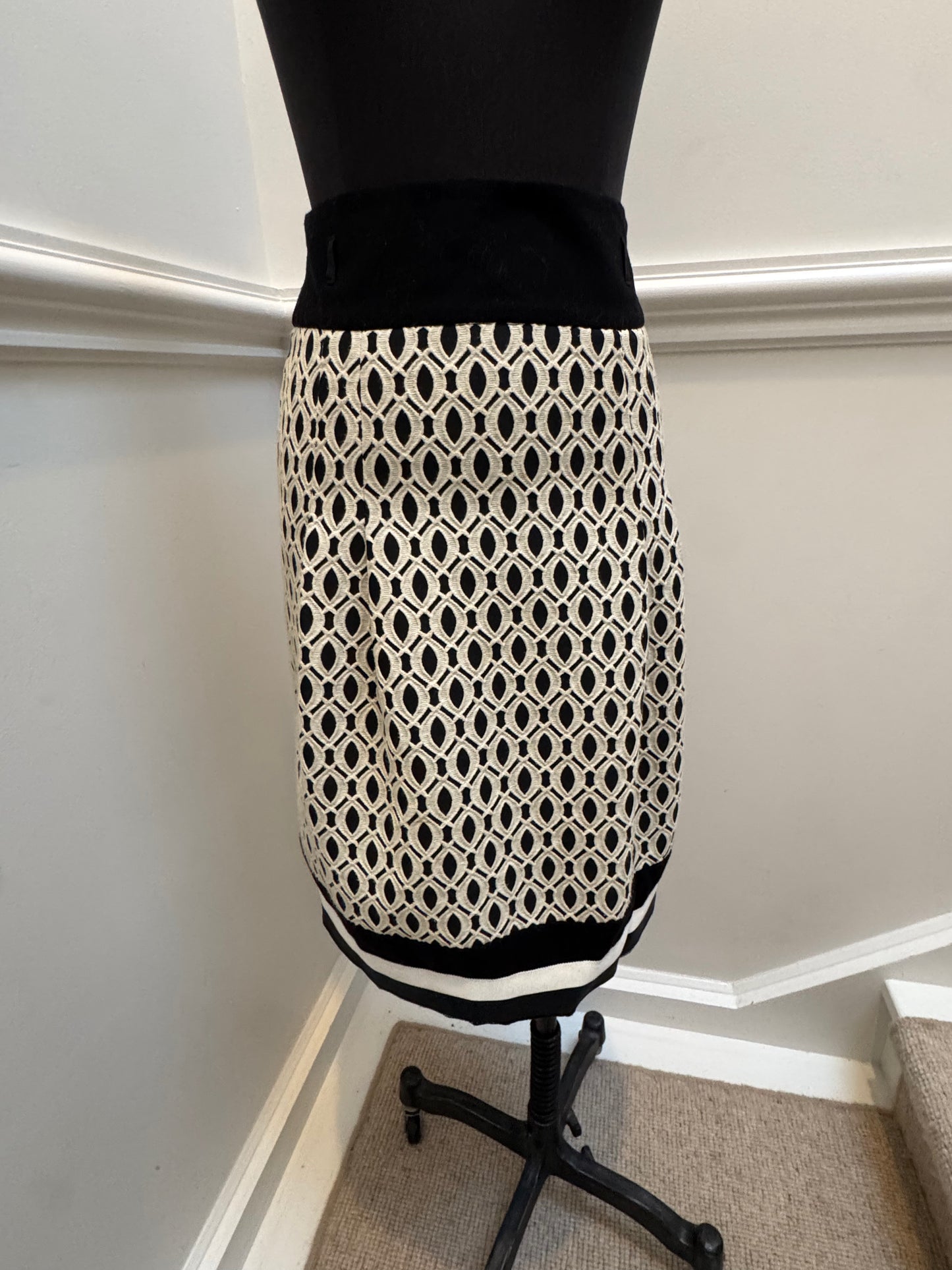 Anna Thomas A-Line Skirt - Size 6