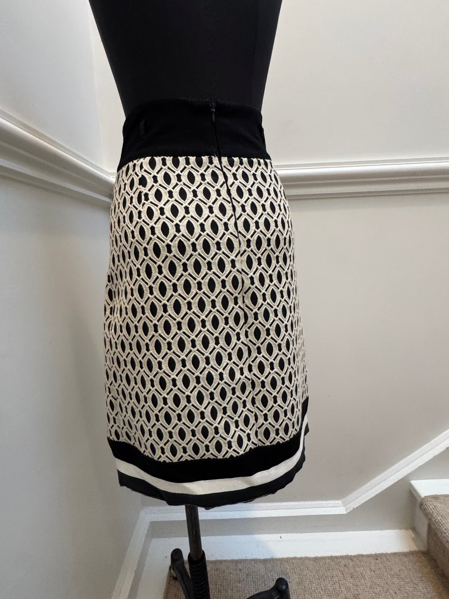 Anna Thomas A-Line Skirt - Size 6