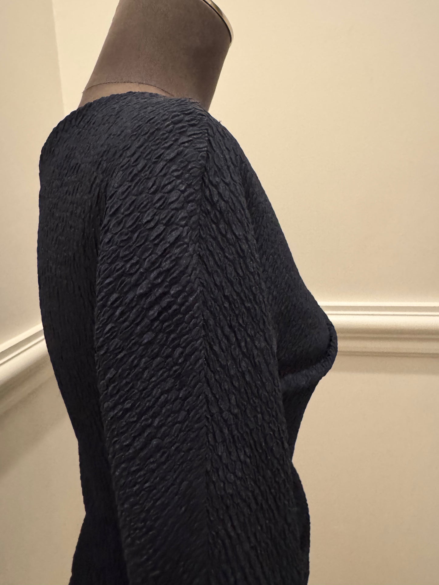 Scanlan Theodore Navy Textured Top - Size 6