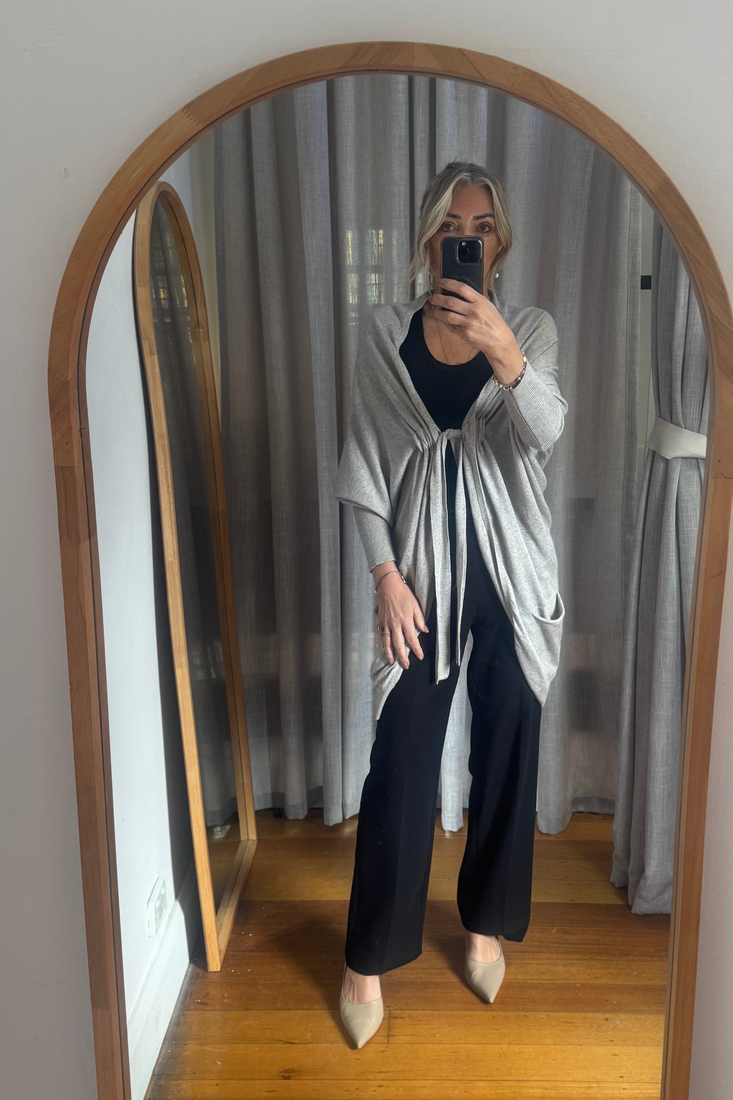 Scanlan Theodore Grey Silk Cashmere  Cardigan - One Size