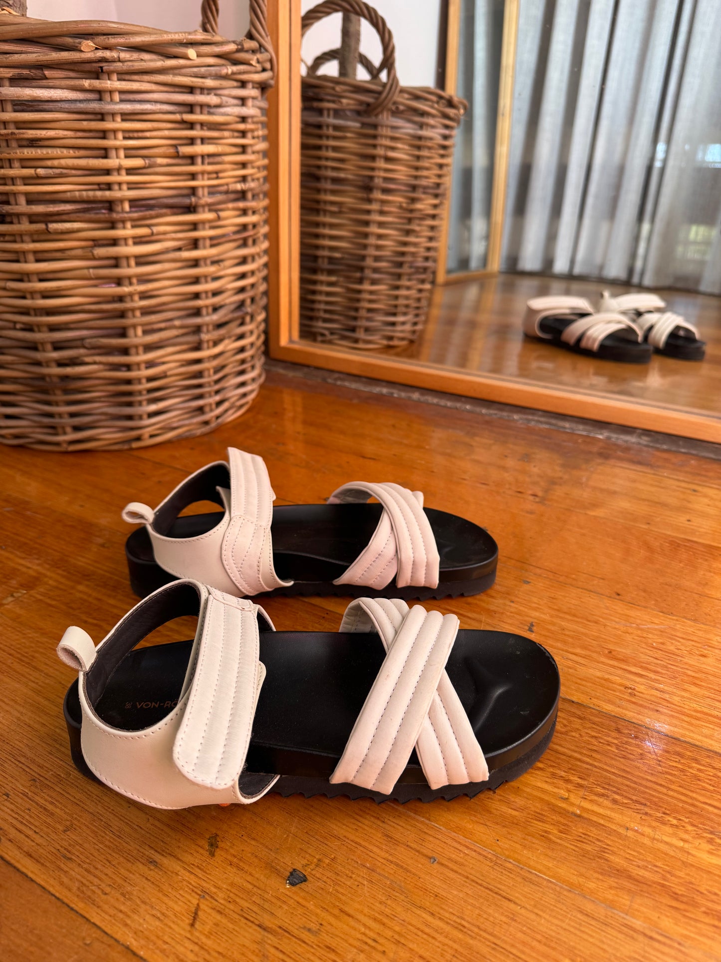 Von-Routte Bronte Sandals - Size 38