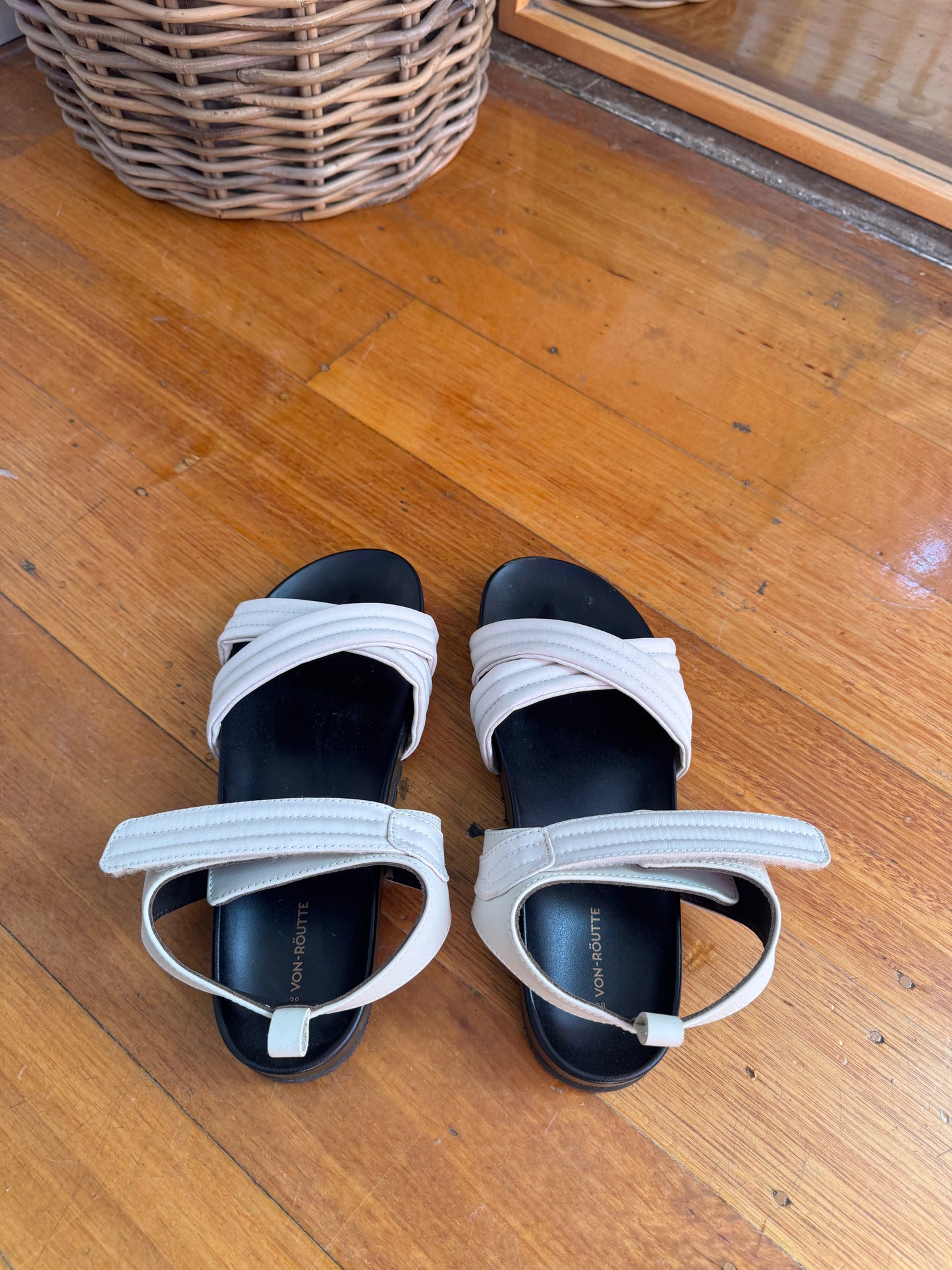 Von-Routte Bronte Sandals - Size 38