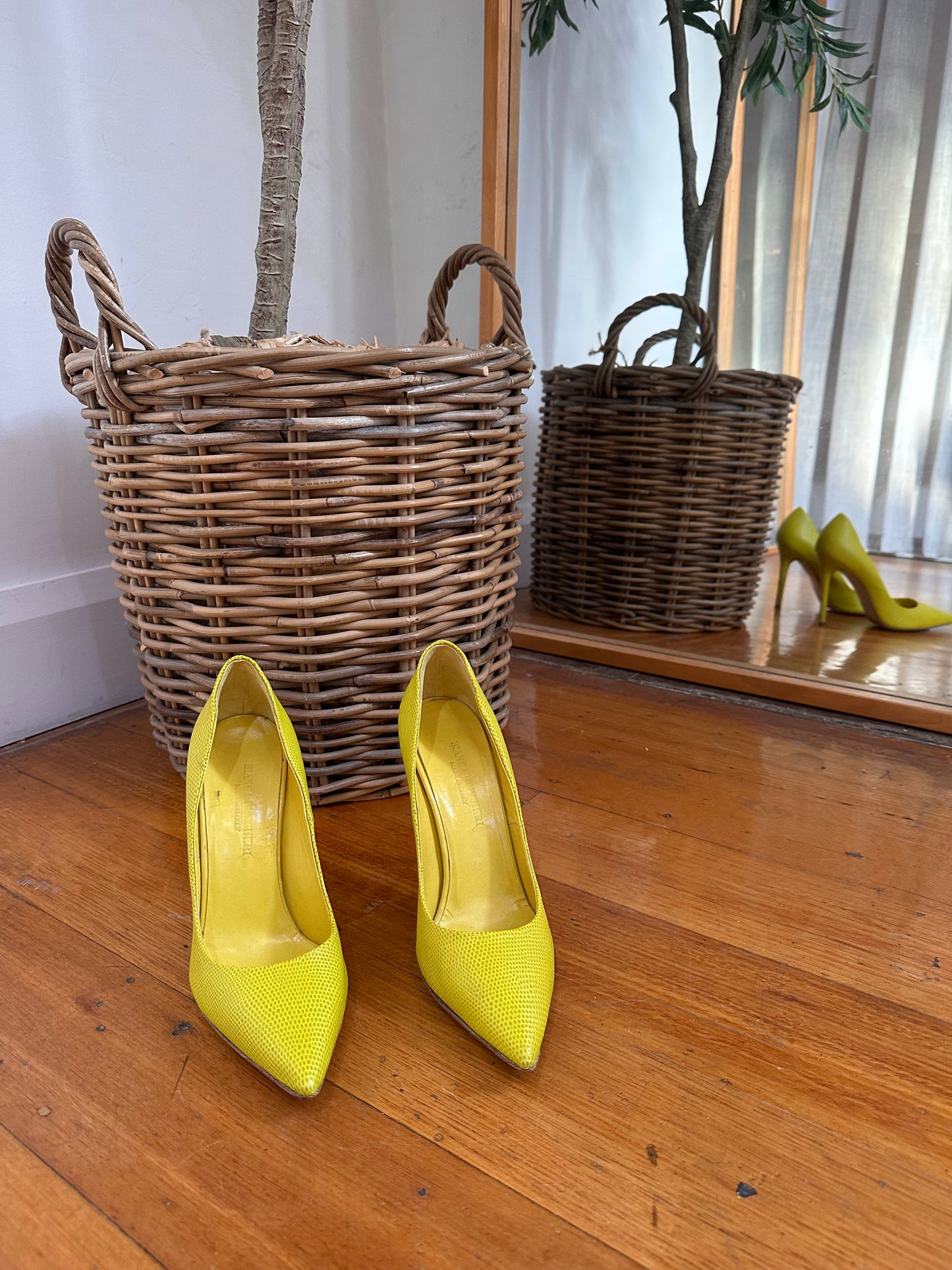 Bianca Buccheri Leather Court Shoe - Size 38