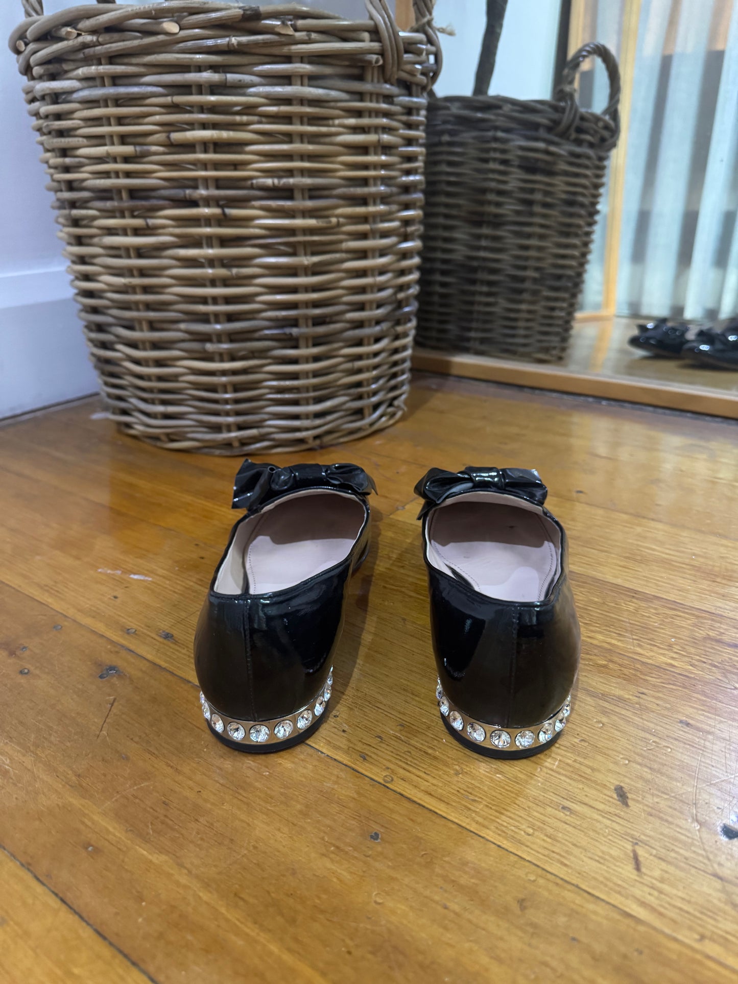 Miu Miu miu Black Patent Leather Studded Bow Ballet Flats - Size 38.5