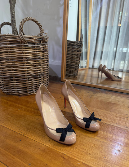 Christian Louboutin Love Me 100 Bow Pumps - Size 39 - Excellent Condition - Like New