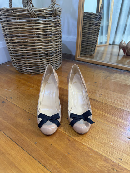 Christian Louboutin Love Me 100 Bow Pumps - Size 39 - Excellent Condition - Like New