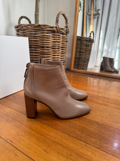 Dolci Firme - Bianca Buccheri Leather Ankle Boots - Size 38 (Brand New)