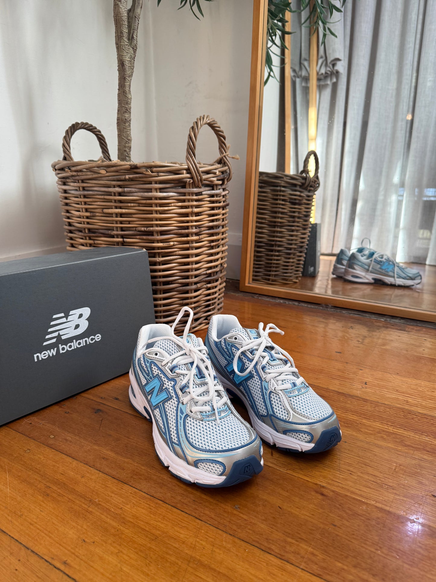 New Balance Lifestyle Mode De Vie - Size 8 (Brand New)