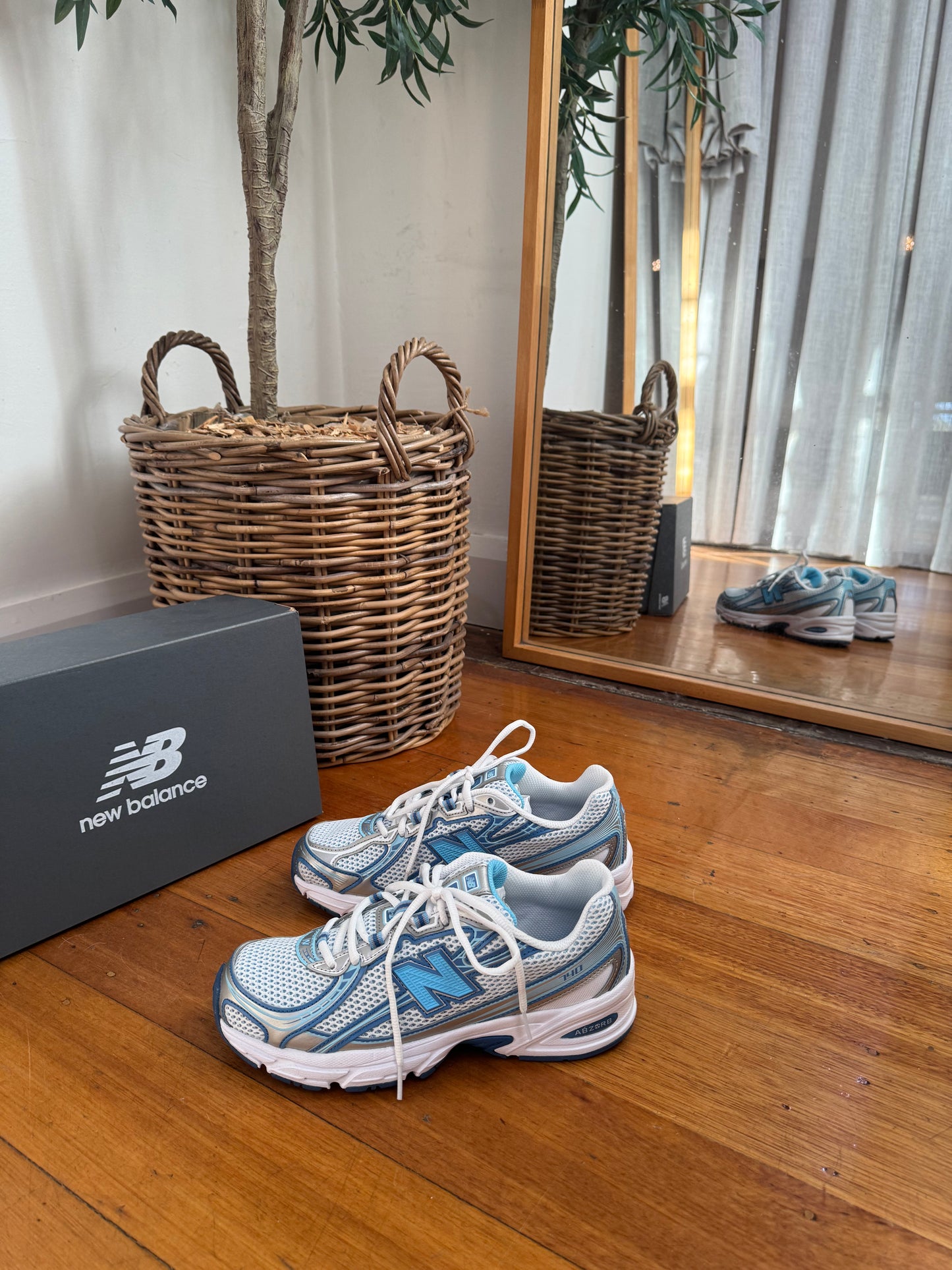 New Balance Lifestyle Mode De Vie - Size 8 (Brand New)