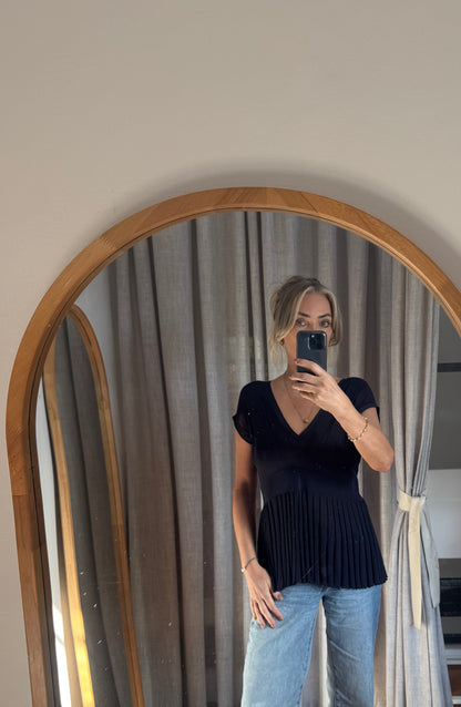 Scanlan Theodore Navy Deep V Neck Pleated Crepe Knit Top - Size S