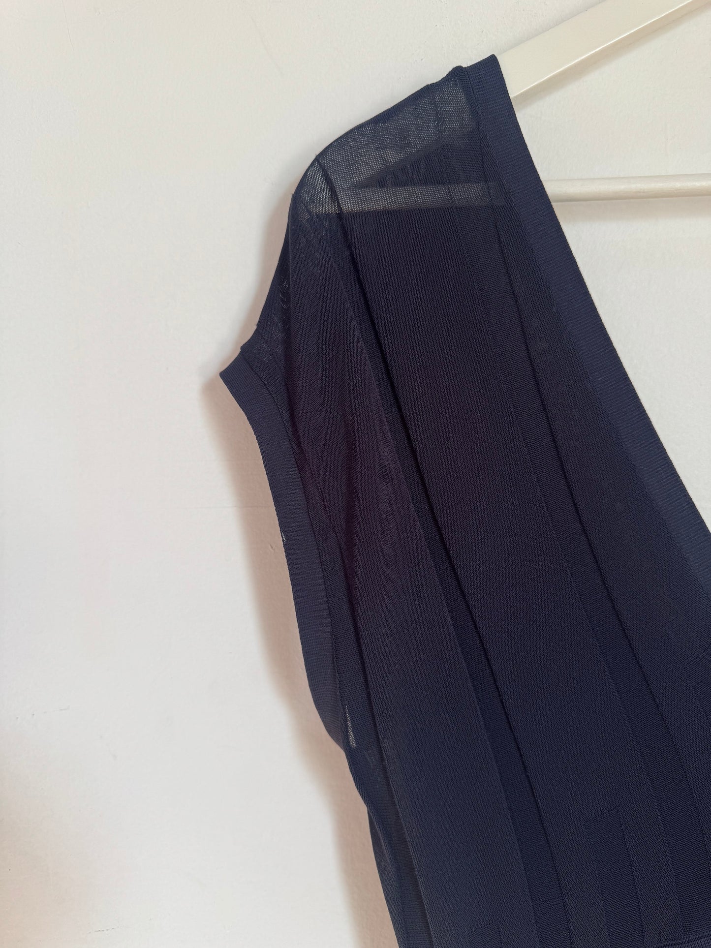 Scanlan Theodore Navy Deep V Neck Pleated Crepe Knit Top - Size S