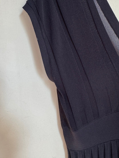 Scanlan Theodore Navy Deep V Neck Pleated Crepe Knit Top - Size S