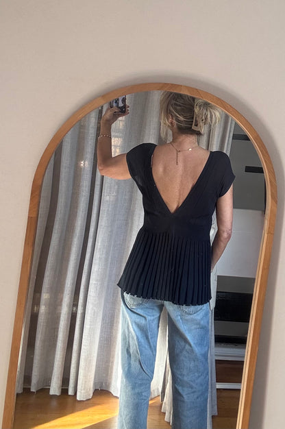 Scanlan Theodore Navy Deep V Neck Pleated Crepe Knit Top - Size S